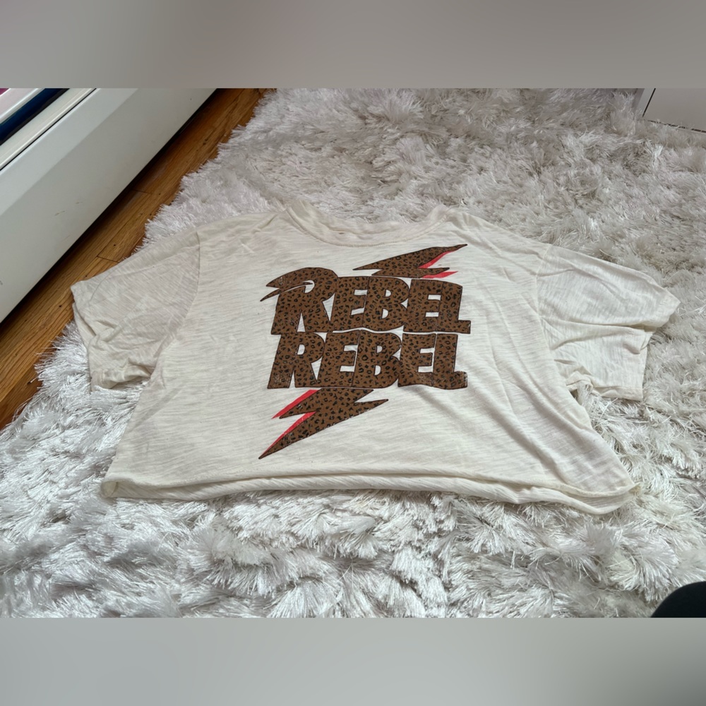 Rebel tee!